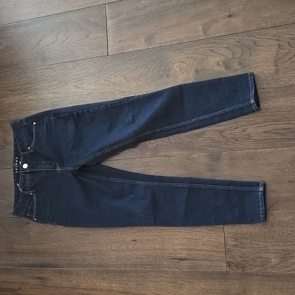 Skinny Jeans - Picture 5 of 6